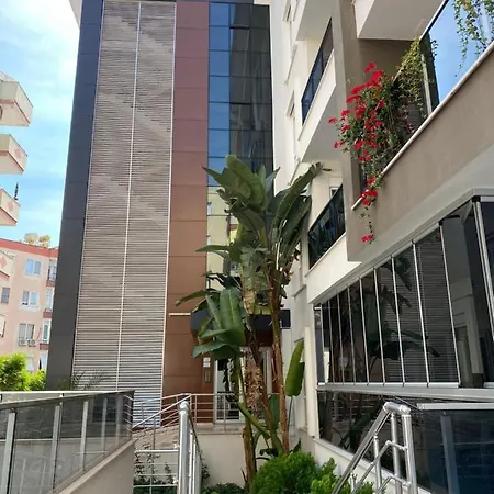 Best 17 Kleopatra Apartment Alanya